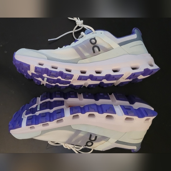 On Cloud running sneakers Cloudvista women's size 10.5. - Picture 4 of 10